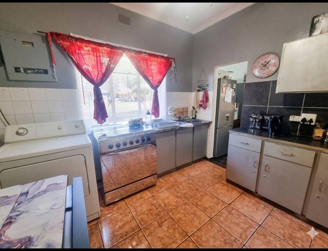 5 BEDROOM HOUSE FOR SALE IN DUNCANVILLE